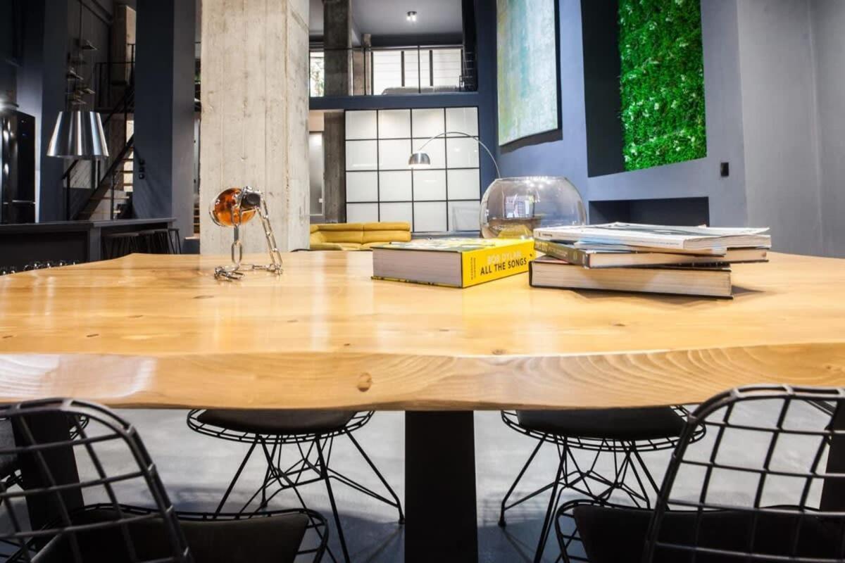 Trendy Industrial Next To Museum Of Acropolis Apartment Athens