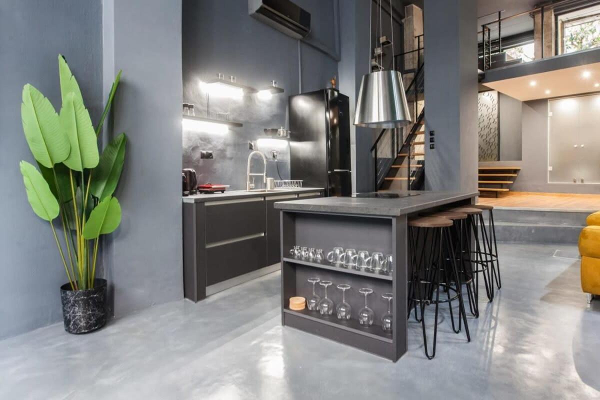 Apartment Trendy Industrial Next To Museum Of Acropolis Athens